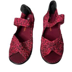 Bernie Mev Halle Sandals Size 9/40 Red Black Woven Platform Wedge 2.75" NWOB